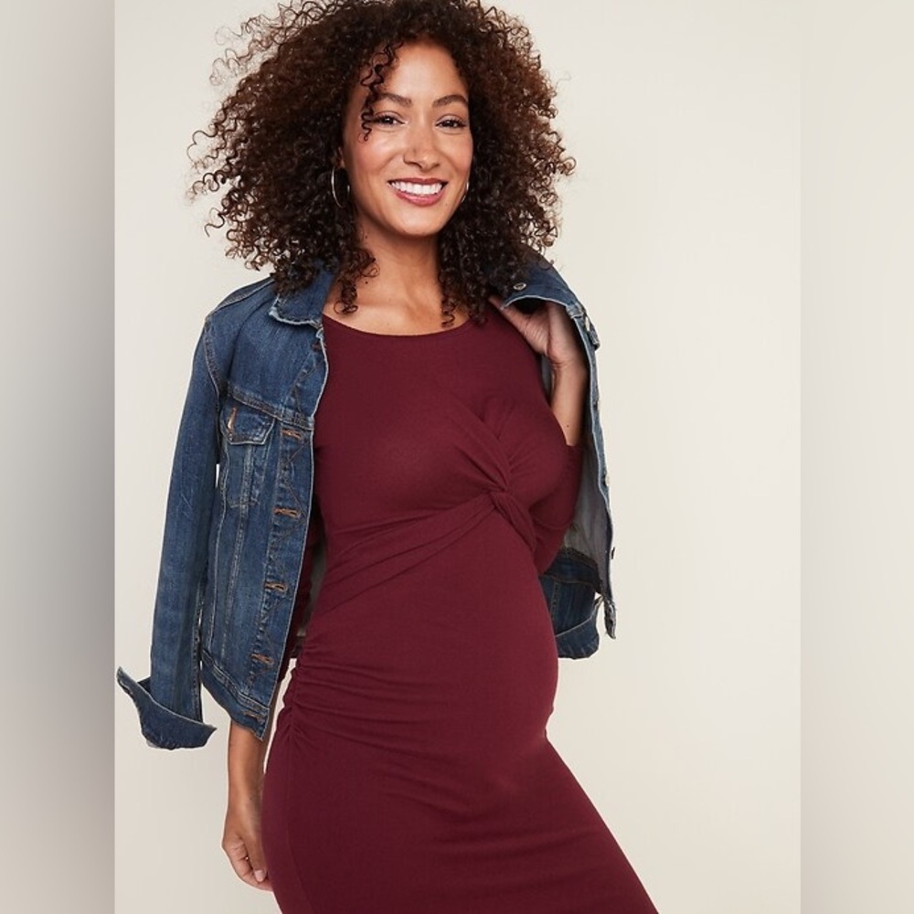 NWT Old Navy Maternity Plush-Knit Twist-Front Bodycon Dress |Wine Stain| Size M